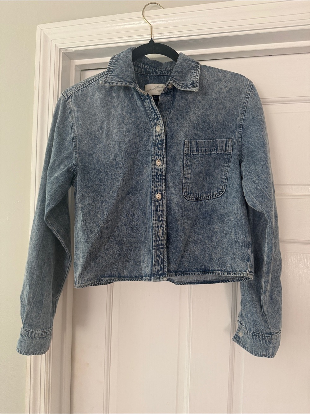 Universal Thread XS Cropped Medium/Light-Wash Denim Jacket